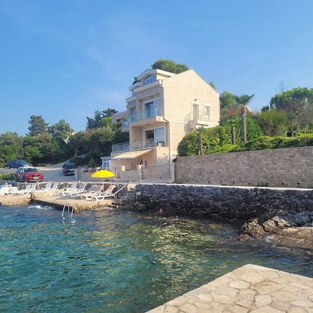 Villa Leut Montesol Tivat Krasići المظهر الخارجي الصورة