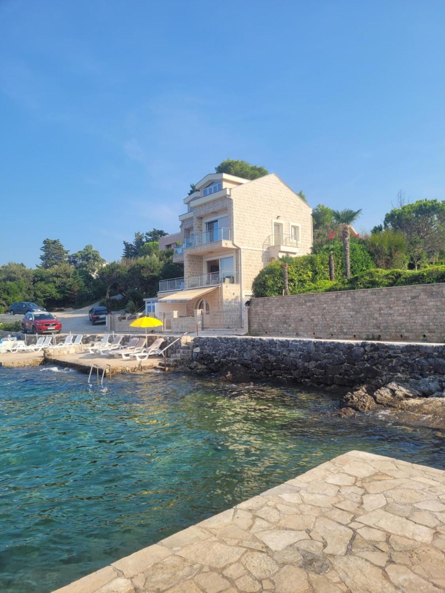 Villa Leut Montesol Tivat Krasići المظهر الخارجي الصورة