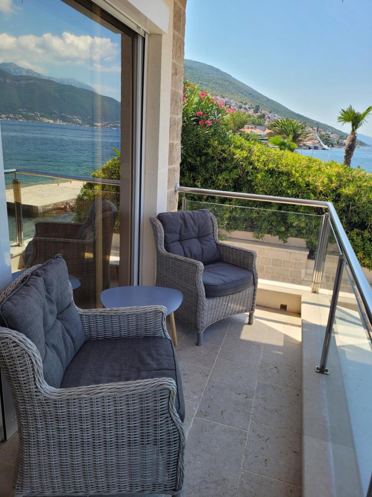 Villa Leut Montesol Tivat Krasići المظهر الخارجي الصورة