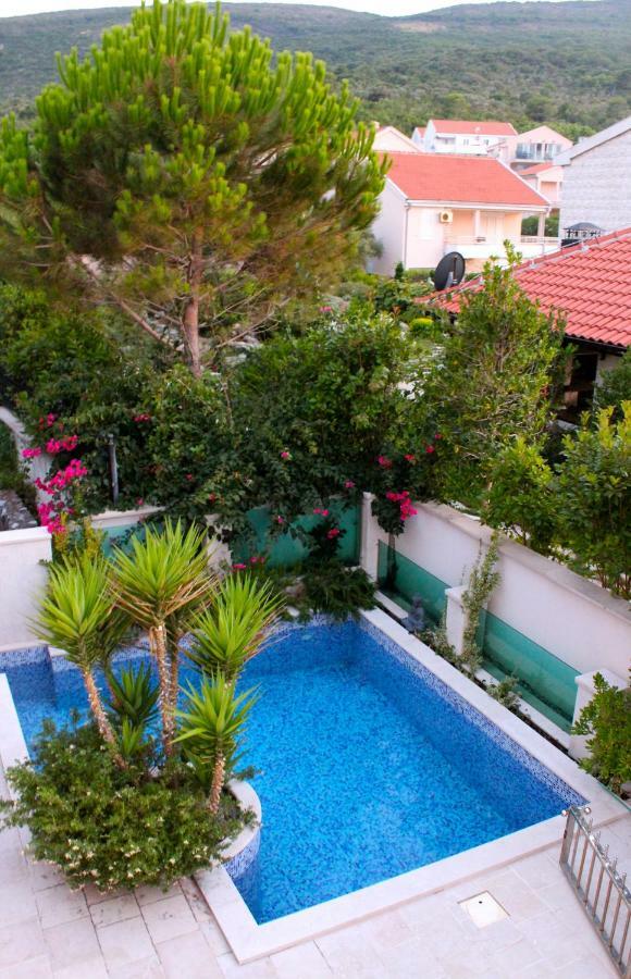 Villa Leut Montesol Tivat Krasići المظهر الخارجي الصورة